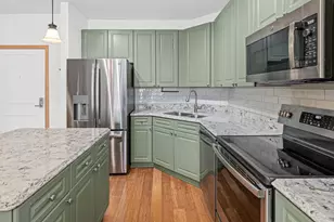 1800 Graham Ave, Saint Paul, MN 55116 - Photo 9