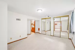 1072 Thomas Ave, Saint Paul, MN 55104 - Photo 19