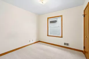 1072 Thomas Ave, Saint Paul, MN 55104 - Photo 9