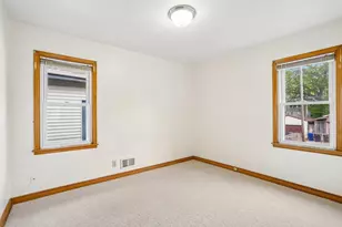 1072 Thomas Ave, Saint Paul, MN 55104 - Photo 11