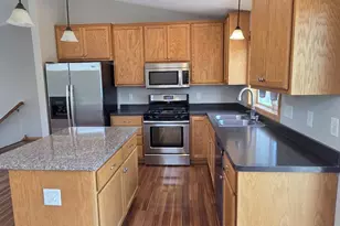 4612 Hampshire Ave N, Crystal, MN 55428 - Photo 5