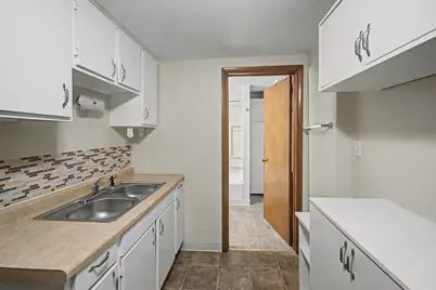 1752 Iglehart Avenue, Saint Paul, MN 55104 - Photo 5