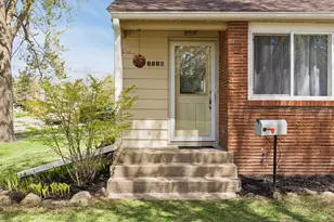 1118 Oak St W, Stillwater, MN 55082 - Photo 3