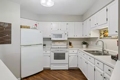 6500 Woodlake Drive #910, Richfield, MN 55423 - Photo 3