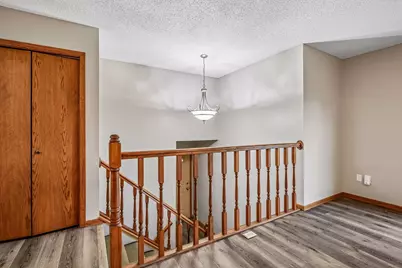 1070 Butte Court, Chanhassen, MN 55317 - Photo 5