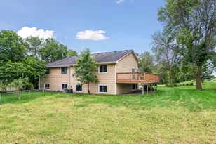 1070 Butte Ct, Chanhassen, MN 55317 - Photo 35