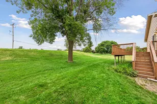 1070 Butte Ct, Chanhassen, MN 55317 - Photo 33