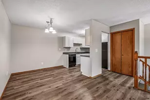 1070 Butte Ct, Chanhassen, MN 55317 - Photo 11