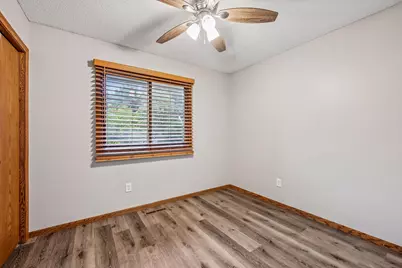 1070 Butte Court, Chanhassen, MN 55317 - Photo 19