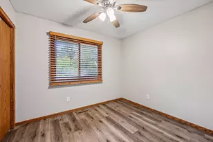 1070 Butte Ct, Chanhassen, MN 55317 - Photo 19