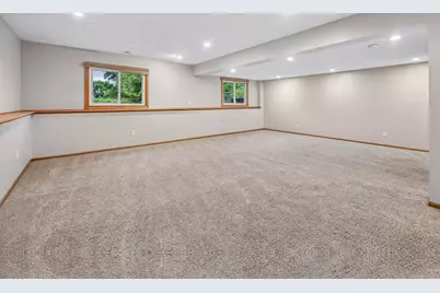 1070 Butte Court, Chanhassen, MN 55317 - Photo 23