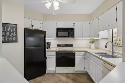 6500 Woodlake Drive #710, Richfield, MN 55423 - Photo 3