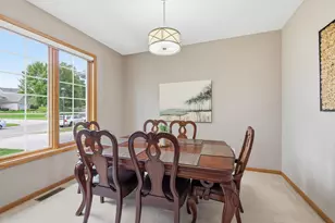 3774 Oxford Dr, Woodbury, MN 55125 - Photo 5