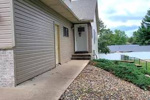 832 Laurel Ave, Hudson, WI 54016 - Photo 3