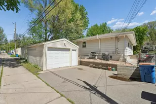 2723 McNair Dr N, Robbinsdale, MN 55422 - Photo 31