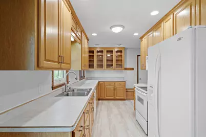10621 Washington Boulevard NE, Blaine, MN 55434 - Photo 5