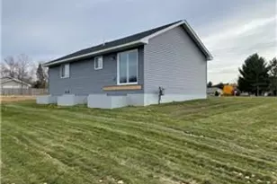 365 Paperjack Dr, New Richmond, WI 54017 - Photo 3