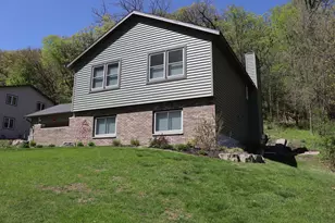 398 Pleasant Hill Dr, Winona, MN 55987 - Photo 3