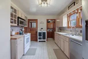 908 Franklin St, Spooner, WI 54801 - Photo 11
