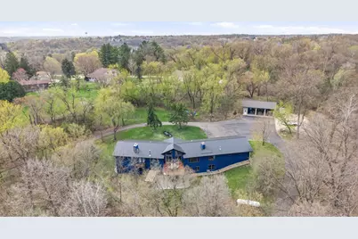 3015 Valleywood Drive SW, Rochester, MN 55902 - Photo 5