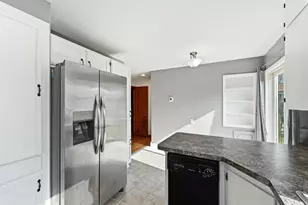 1006 10th Ave NW, Rochester, MN 55901 - Photo 5
