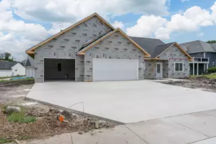 148 Hidden Oaks Cir, Mankato, MN 56001 - Photo 1