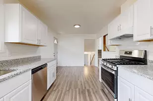 1413 Park St, Saint Paul, MN 55117 - Photo 3