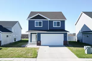 1221 46th Ave S, Moorhead, MN 56560 - Photo 1