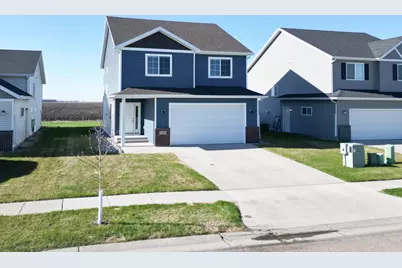 1221 46th Avenue S, Moorhead, MN 56560 - Photo 3