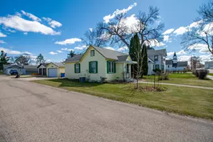 407 Holden Ave, Henning, MN 56551 - Photo 5