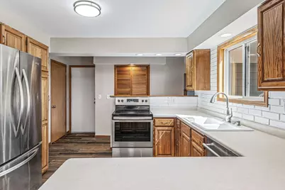 9303 Hallmark Avenue S, Cottage Grove, MN 55016 - Photo 15