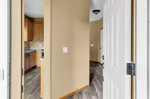 321 Summer Pl E, Maplewood, MN 55117 - Photo 27