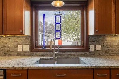 4042 Vincent Ave N, Minneapolis, MN 55412 - Photo 17