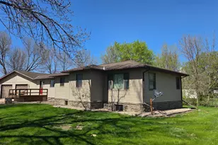 211 13th St, Heron Lake, MN 56137 - Photo 25