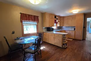 211 13th St, Heron Lake, MN 56137 - Photo 5