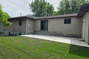 211 13th St, Heron Lake, MN 56137 - Photo 27