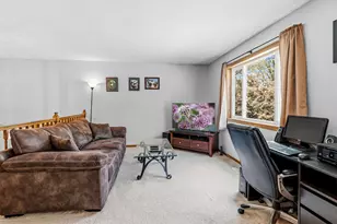 1387 Clarence Ct, Saint Paul, MN 55106 - Photo 7