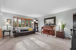 5870 Daniel Ct, Shoreview, MN 55126 - Photo 13