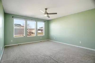 5581 Yucca Lane N, Plymouth, MN 55446 - Photo 13