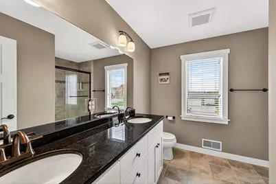 2074 Shannon Oaks Boulevard NE, Rochester, MN 55906 - Photo 27