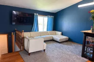 9207 Brunswick Ave N, Brooklyn Park, MN 55443 - Photo 5