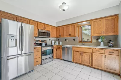 10247 Nottingham Trail, Eden Prairie, MN 55347 - Photo 15