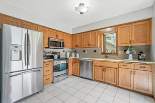 10247 Nottingham Trail, Eden Prairie, MN 55347 - Photo 11