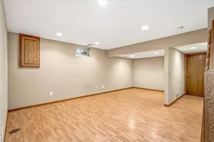 10247 Nottingham Trail, Eden Prairie, MN 55347 - Photo 33