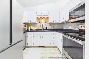2210 Green Dr, Faribault, MN 55021 - Photo 11