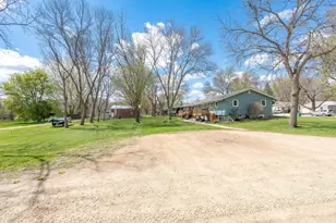 502 Vine Ave W, Montgomery, MN 56069 - Photo 3