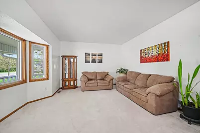 7740 Jeffery Avenue S, Cottage Grove, MN 55016 - Photo 5