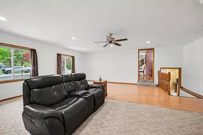7740 Jeffery Avenue S, Cottage Grove, MN 55016 - Photo 11