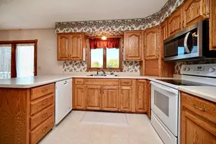 130 Benson Dr, Lewiston, MN 55952 - Photo 9