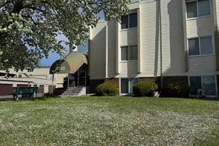 10750 Rockford Rd, Plymouth, MN 55442 - Photo 3